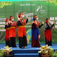 Teachers & Students' Performances | SMP & SMK METTA MAITREYA